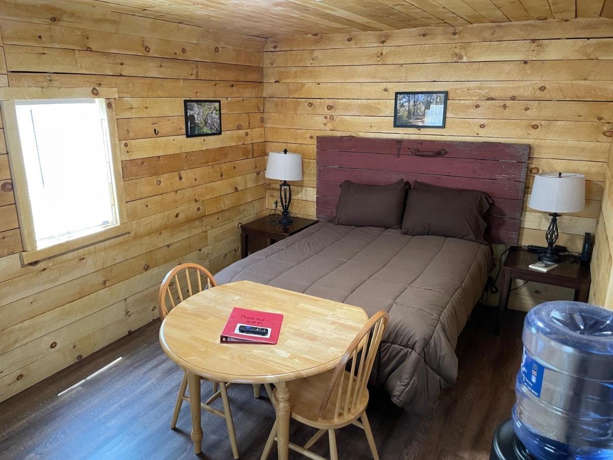 Canal Cabins Paw Paw Extérieur photo