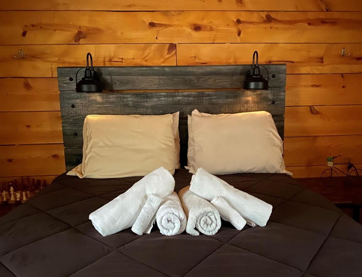 Canal Cabins Paw Paw Extérieur photo